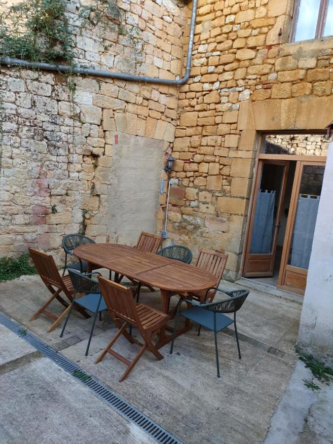 Maison De Caractere Au Coeur De La Cite Medievale De Gourdon Exterior foto