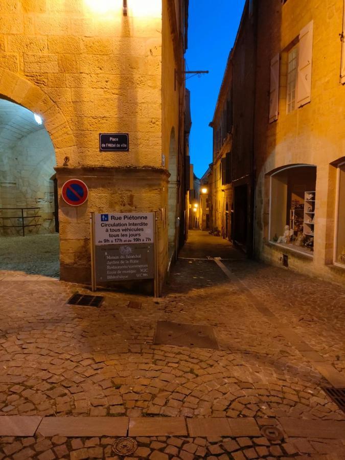 Maison De Caractere Au Coeur De La Cite Medievale De Gourdon Exterior foto